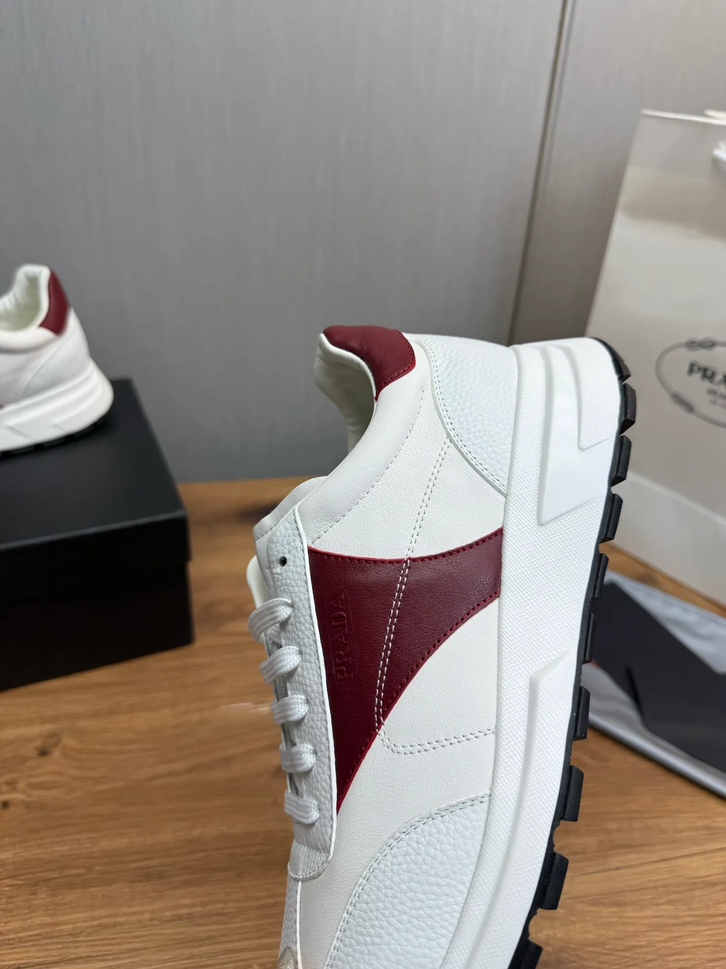 Men's shoes 💰800💰 [PRADA] Men's shoes are popular in the counter, official website is synchronized, 1 high-quality shipment ✔️Original cowhide + cowhide lining, 1🆚1 replica, original sole, 38-45 (38.45 custom-made, non-returnable)